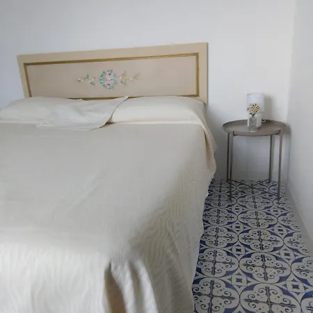 Residenza Piano Della Corte カステッラバーテ